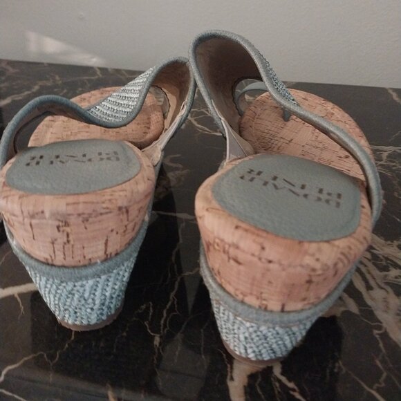 Donald Pliner - Picture 6 of 7